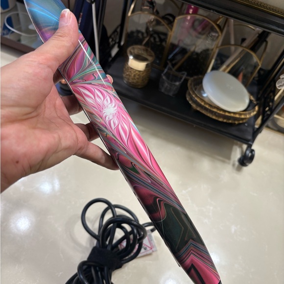 Bio ionic Straightener - Picture 5 of 7